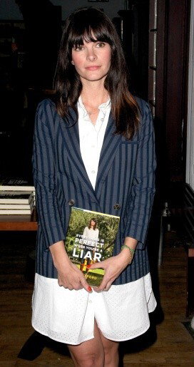 Kelly Oxford