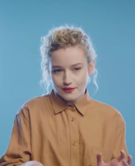 Julia Garner